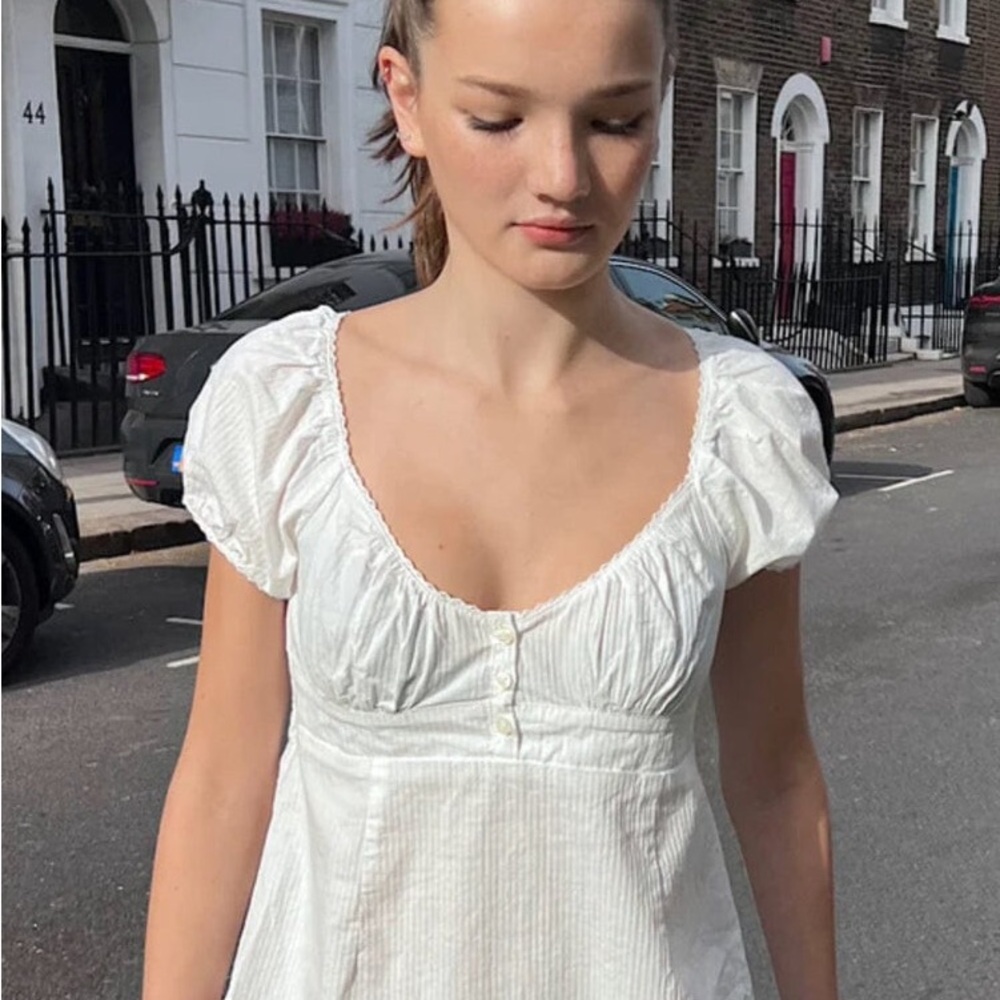 Brandy Melville Blair Ruffle Babydoll Top in Ivory One Size